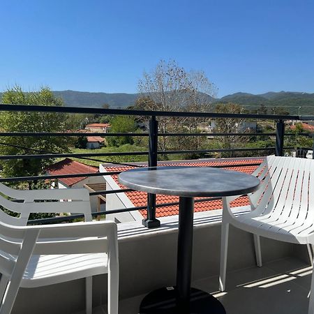Four Shades Luxury Suites Sarti Bagian luar foto