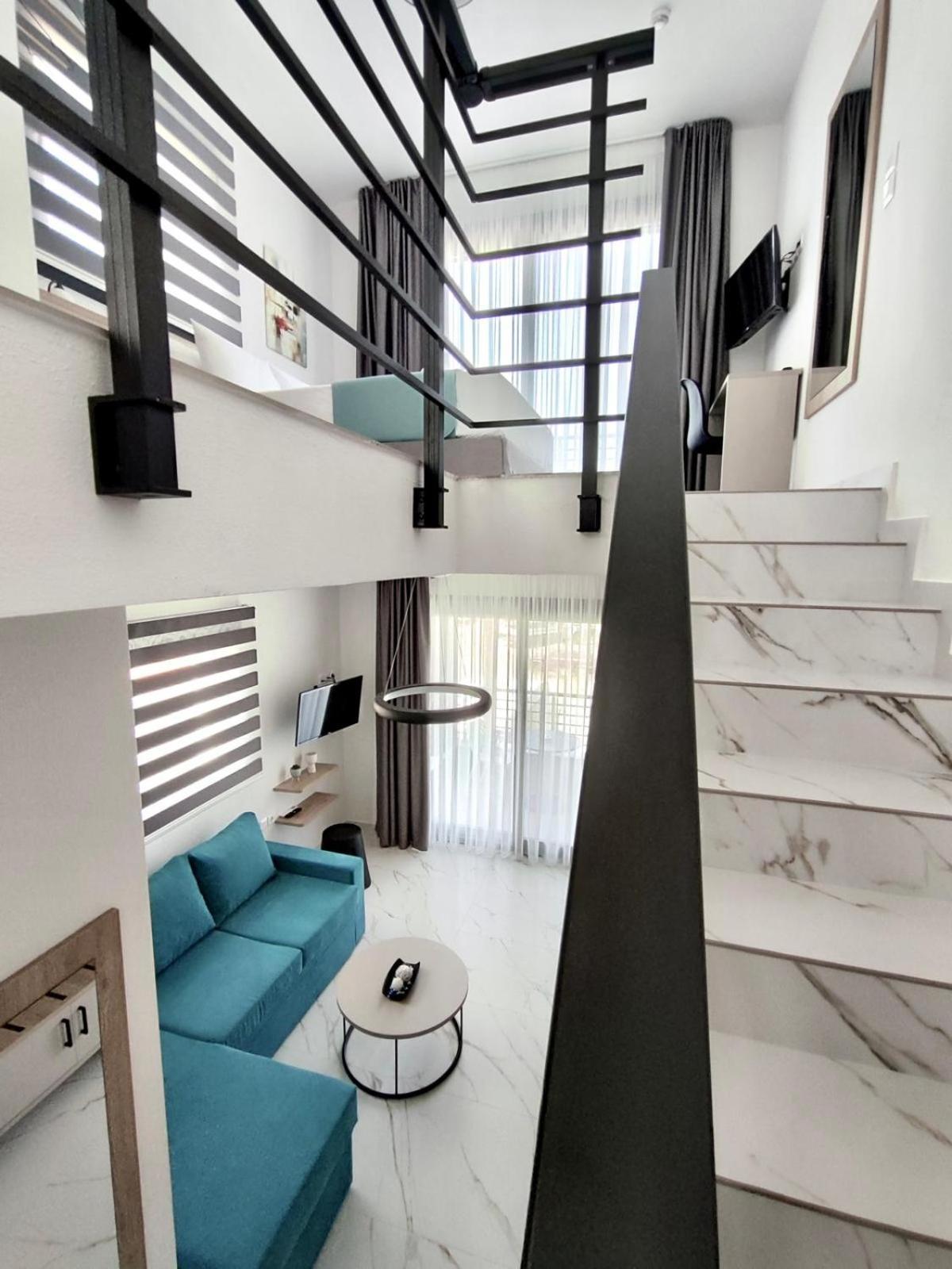 Four Shades Luxury Suites Sarti Bagian luar foto