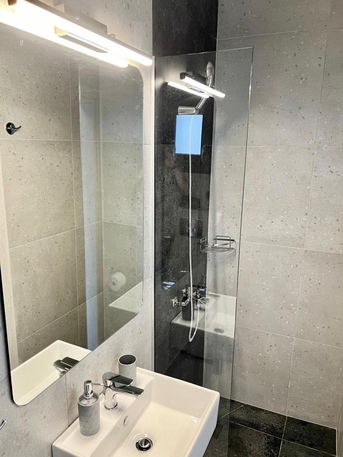 Four Shades Luxury Suites Sarti Bagian luar foto