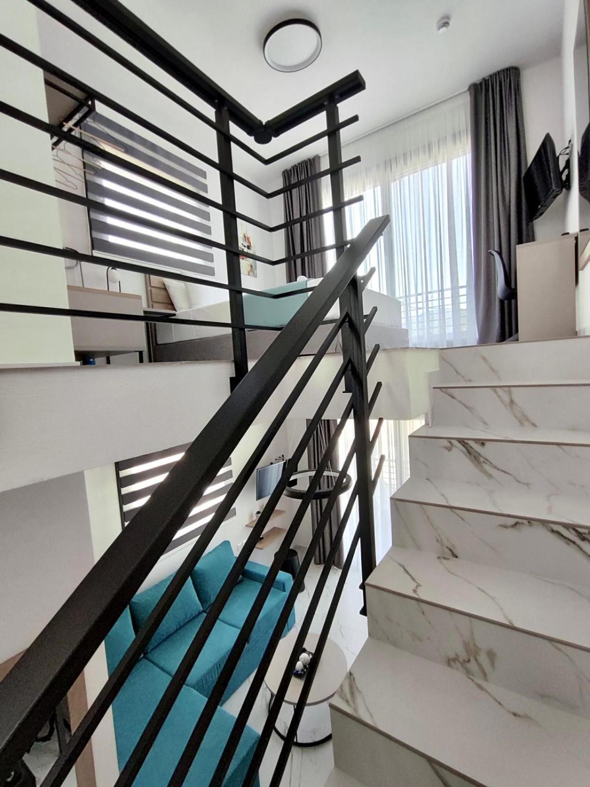 Four Shades Luxury Suites Sarti Bagian luar foto