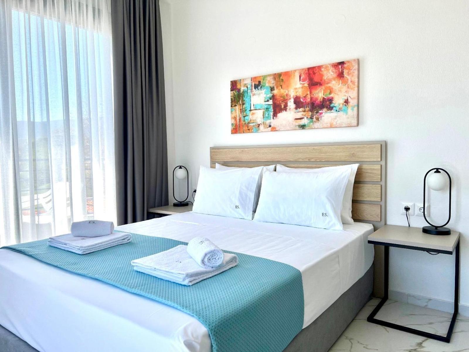 Four Shades Luxury Suites Sarti Bagian luar foto