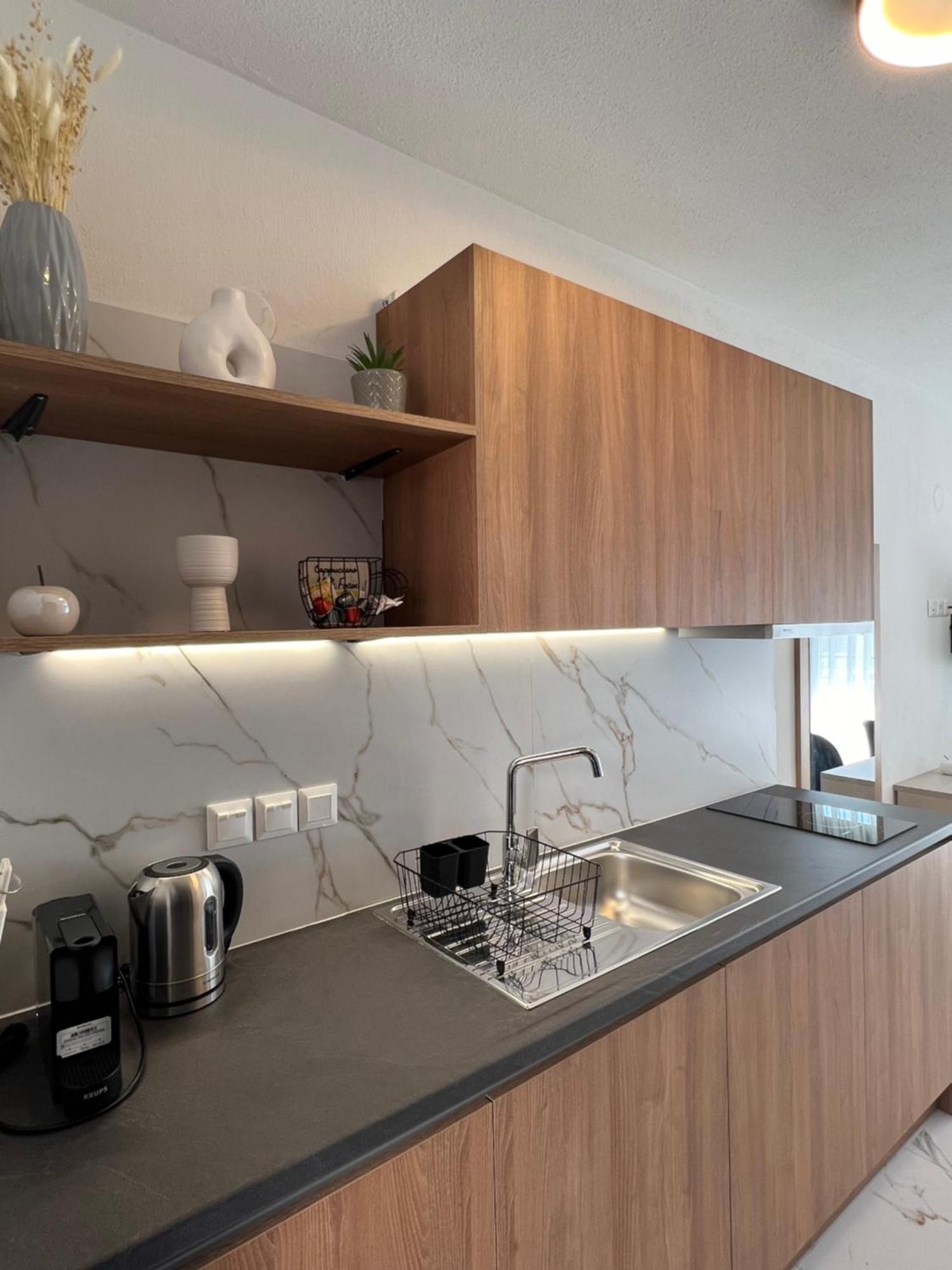 Four Shades Luxury Suites Sarti Bagian luar foto