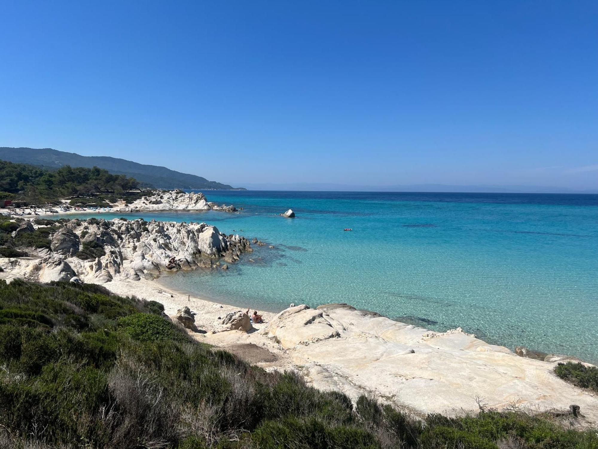 Four Shades Luxury Suites Sarti Bagian luar foto