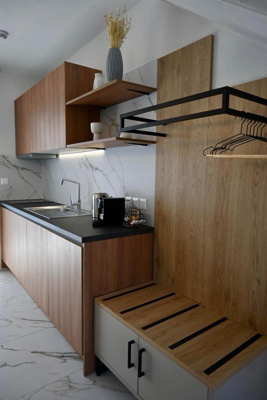 Four Shades Luxury Suites Sarti Bagian luar foto