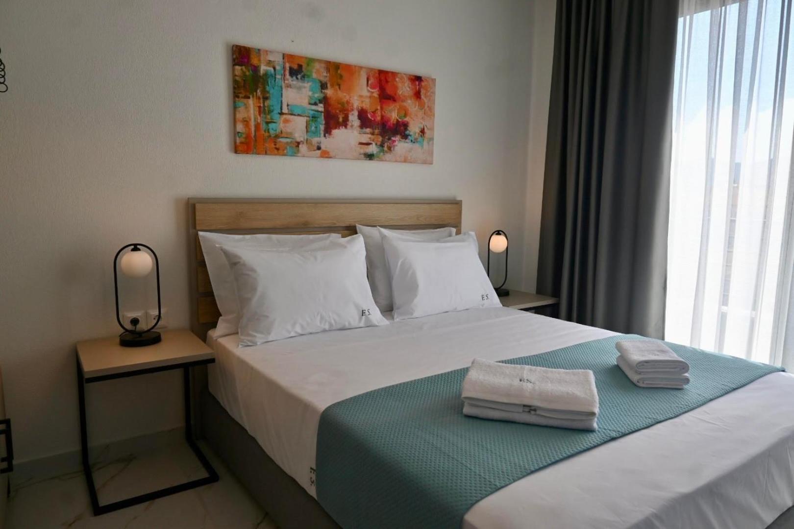 Four Shades Luxury Suites Sarti Bagian luar foto